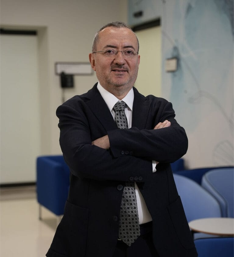 Dr. Murat Karakuş