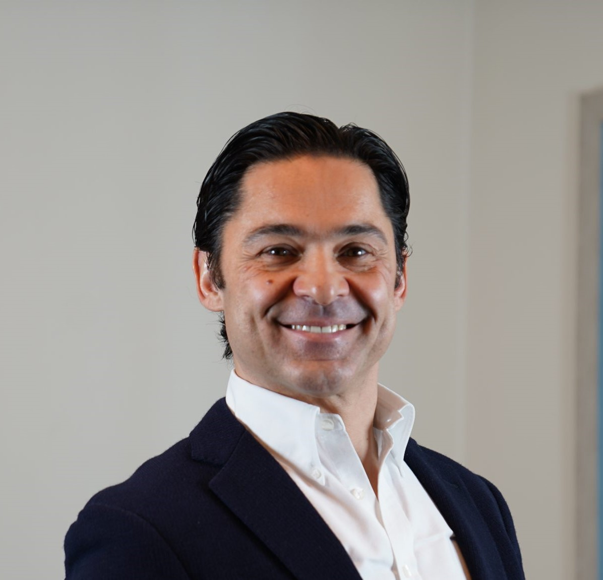 Dr. Alev Camcıoğlu