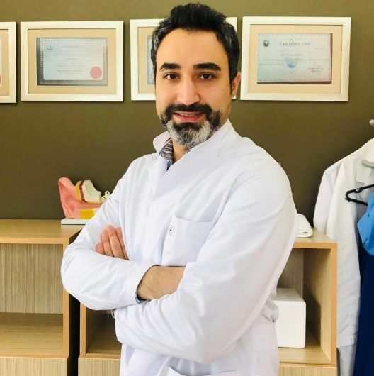 Dr. Mustafa Karakaş