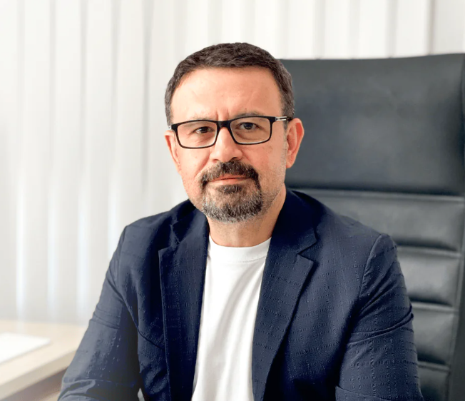 Dr. Mustafa Deniz Yılmaz