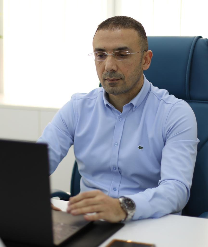 Dr. Emrah Kara