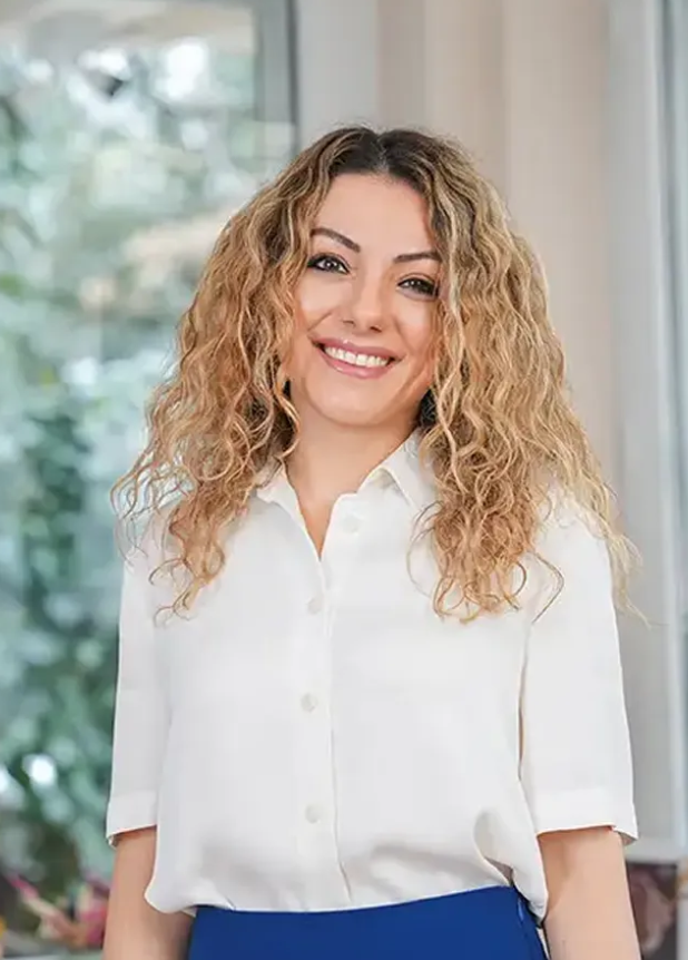 Dr. Ezgi Özkur